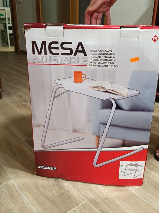 Mesa ajustável nova