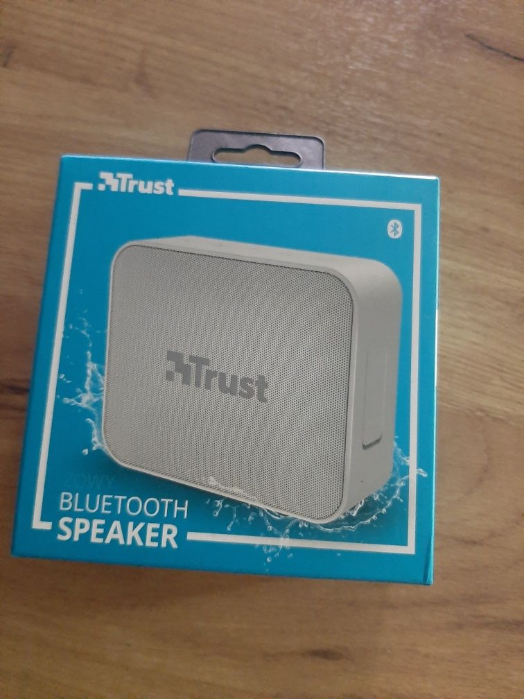 Nowy głośnik biały Trust bluetooth speaker