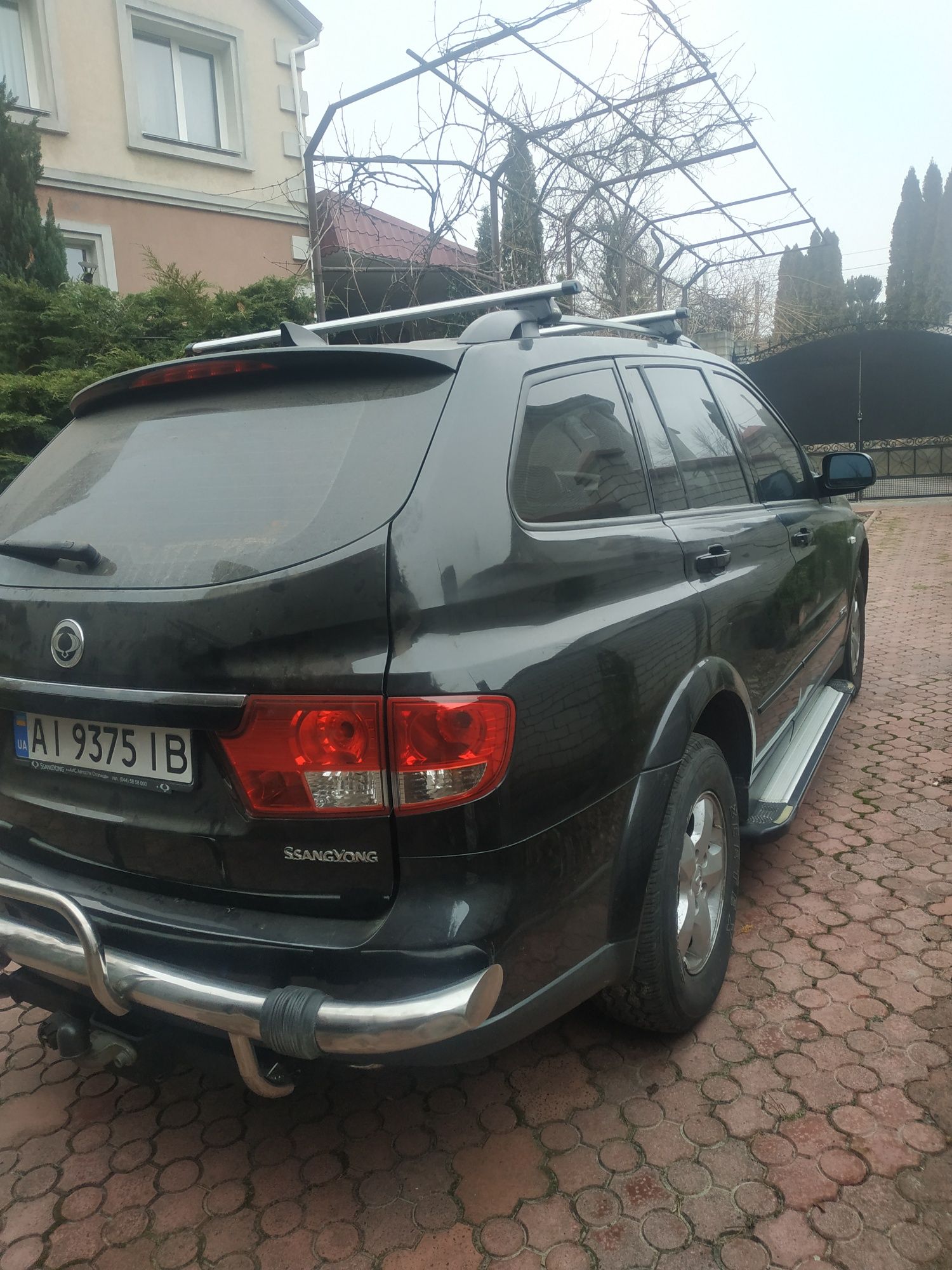 Продам машину Sangyomg