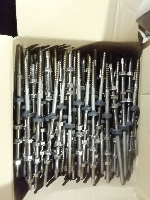 Śruba dwugwintowa m 10x300 nierdzewna