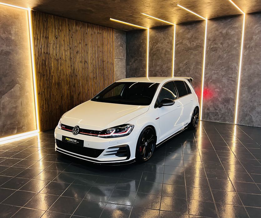 Volkwagen Golf 2.0 TSI TCR DSG 290cv - Oettinger Pérola