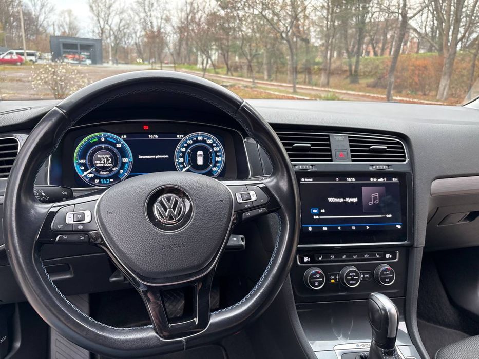 Volkswagen E-golf 2019