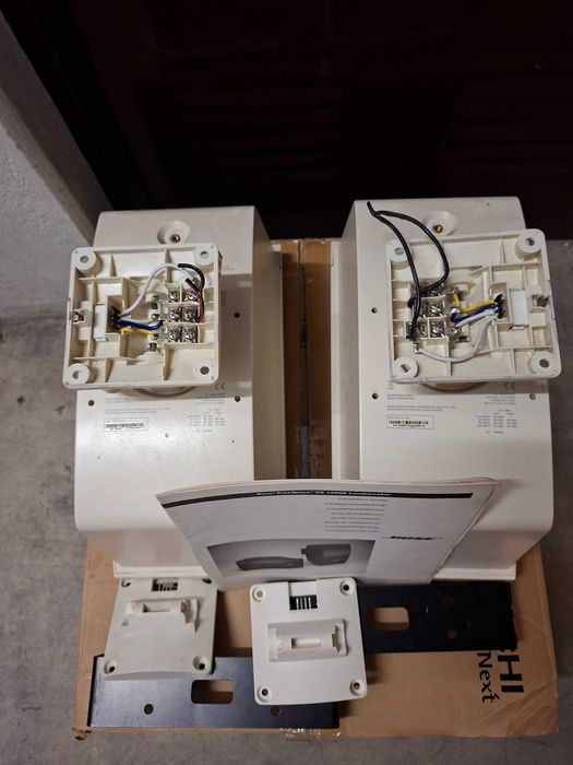 Colunas de áudio BOSE FreeSpace DS 100SE loudspeaker
