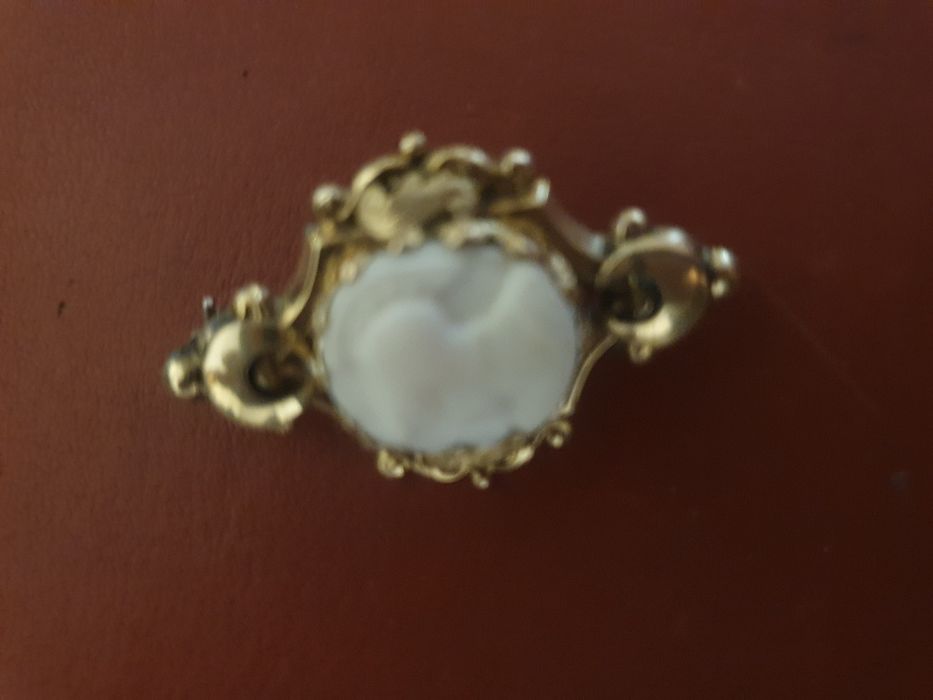 Broszka  stara zloto