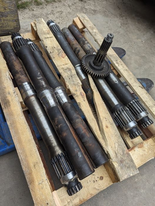 Полуось заднього моста МТЗ 80 82 Піввісь МТЗ Чулок Ступиця Задній Міст