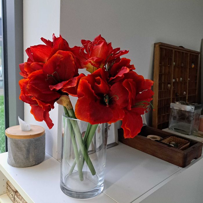 Amarylisy kwiaty sztuczne 4 sztuki.