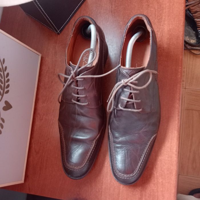 Sapato clássico em pele genuína Cor castanho _- Sixty