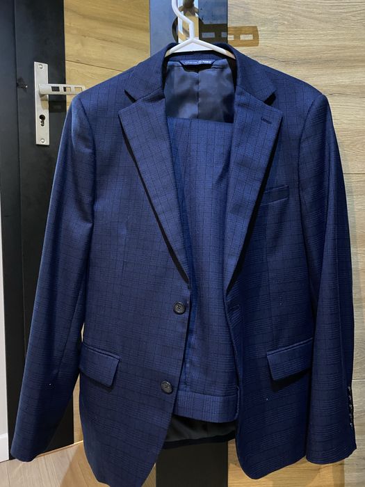 Sprzedam dwa garnitury