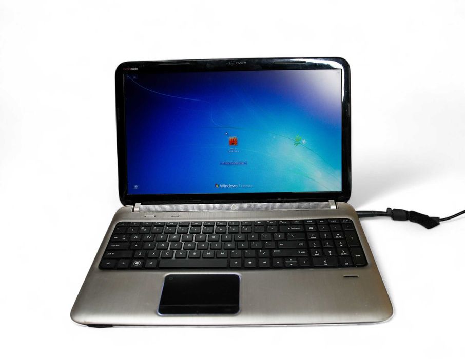 Sprzedam używany laptop HP Pavilion dv6-6030ew/4GB/
i7 2gen 2630QM/AMD