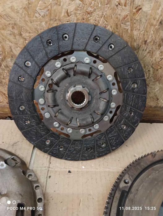 Демфер щеплення маховик 2.0 tdi bmp bkd VW Passat B6 Caddy Skoda 6ст