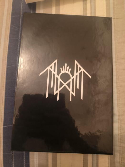 Livro Sleep token: teeth of God