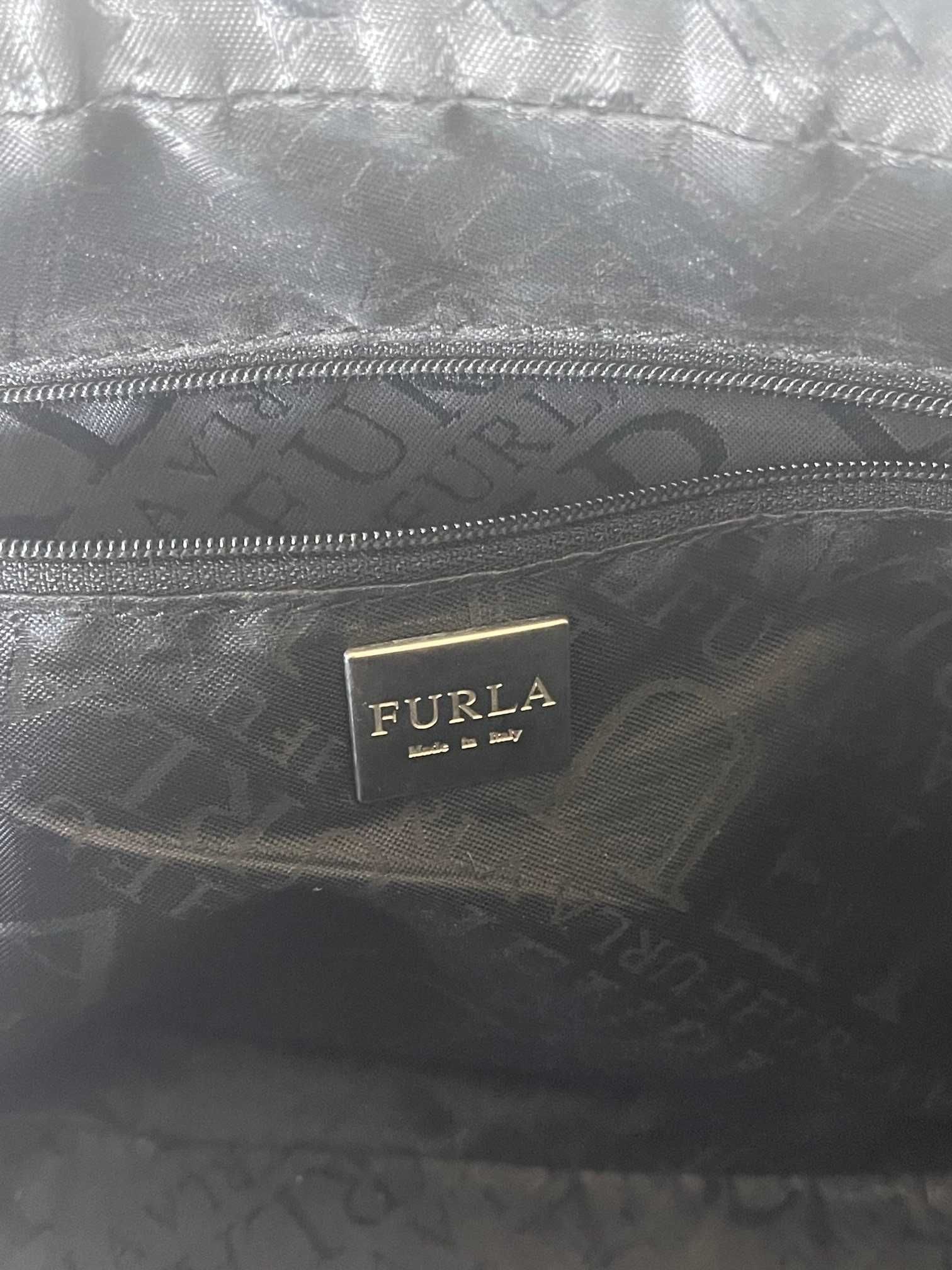 Mala Furla Preta