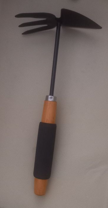 Forcado de jardim duplo utilizado