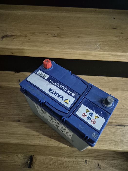 Akumulator VARTA 12V B32
