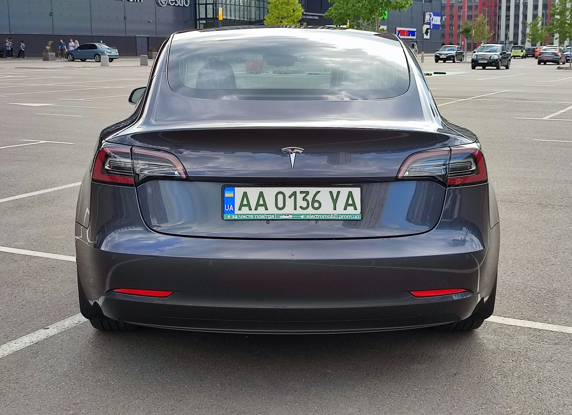 Tesla Model 3 Mid Range 2018 62 kwt