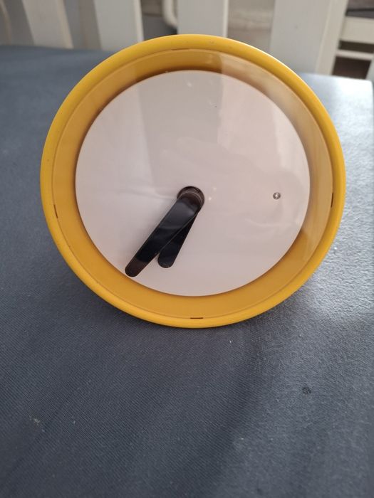 Zegarek Ikea żółty