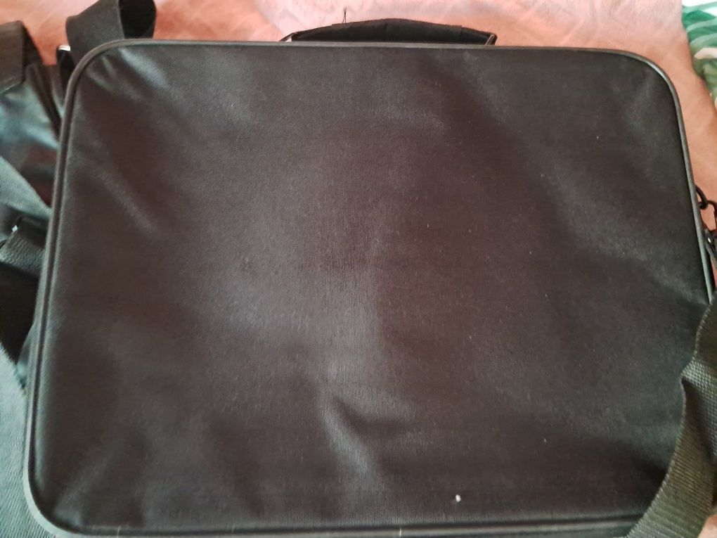 Sprzedam  torbę do laptopa