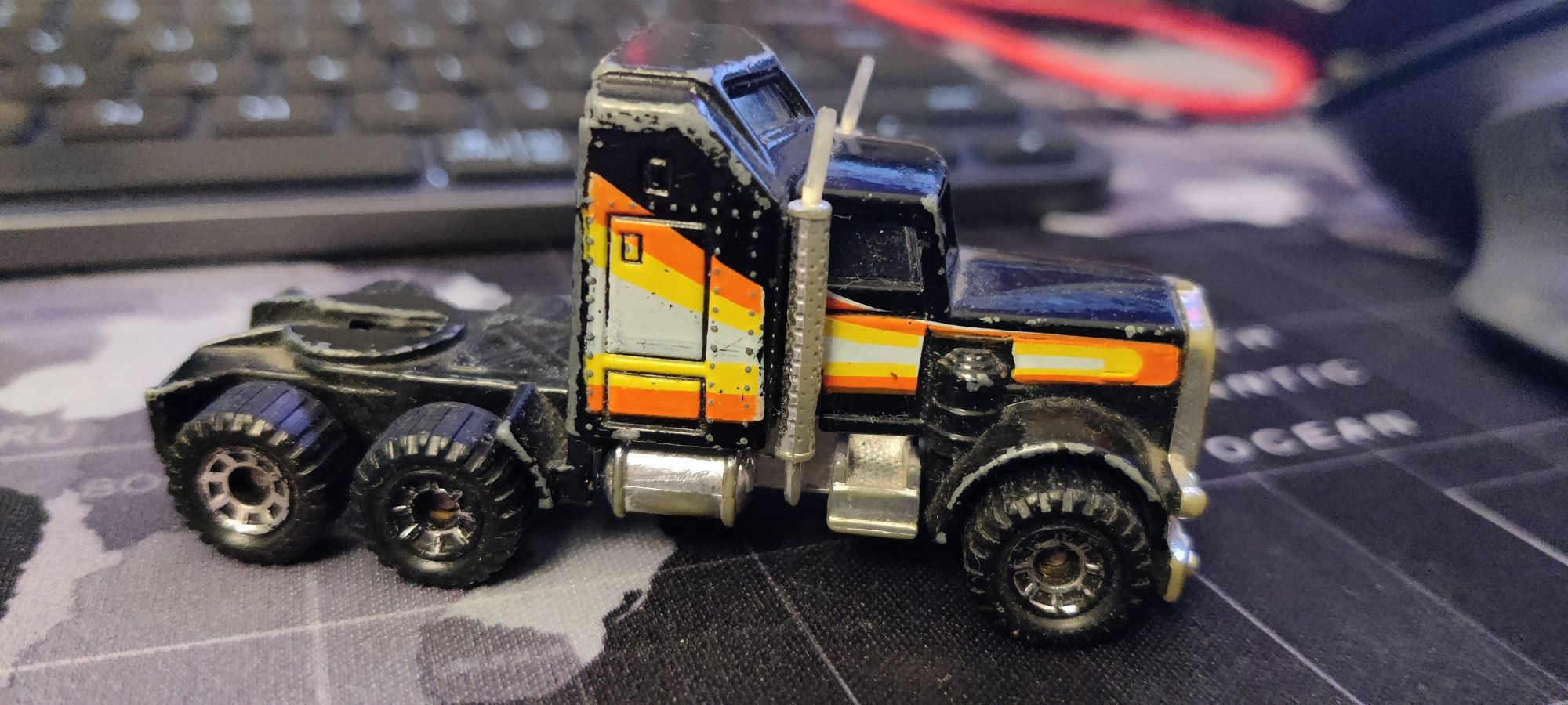 1981 Matchbox Kenworth Aerodyne Truck S=1-100