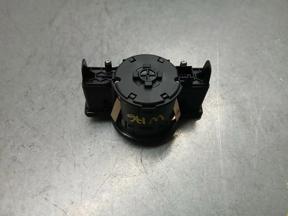 Botão / interruptor de luzes MERCEDES-BENZ Classe A (W176)