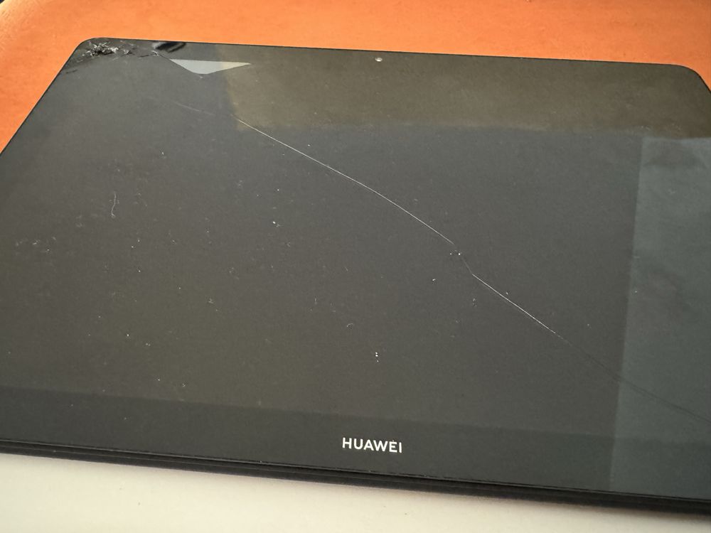 Tablet HUAWEI Media Pad T5, uszkodzony ekran
