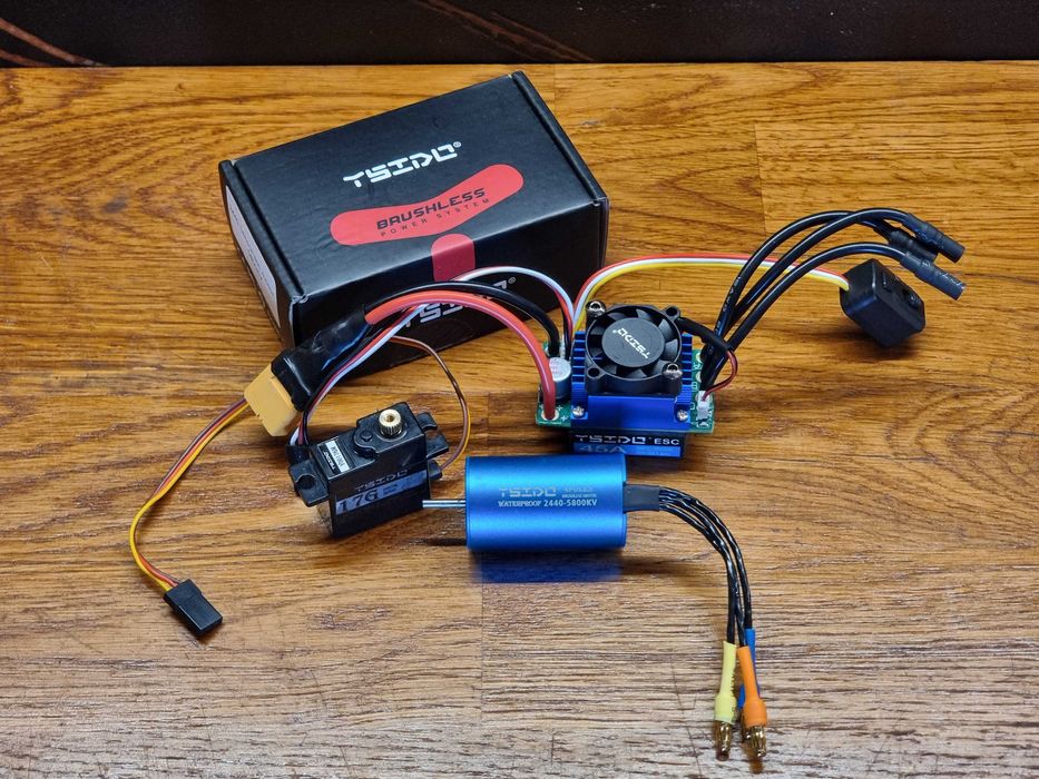 Bezszczotkowy regulator + silnik + serwo Ysido do modeli rc 1/14, 1/16
