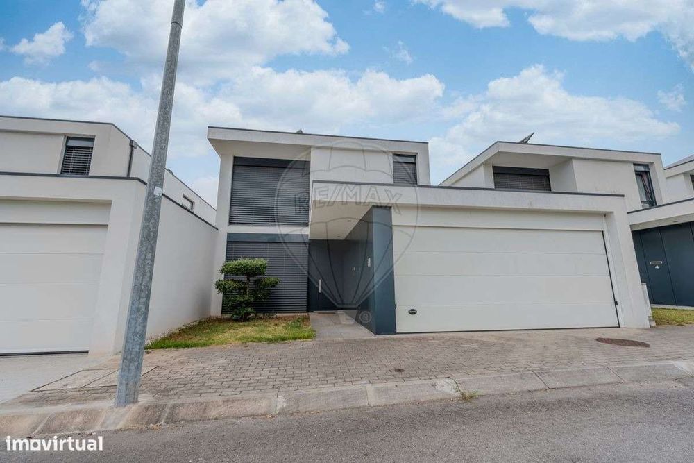 Moradia T3 para venda em Lomar