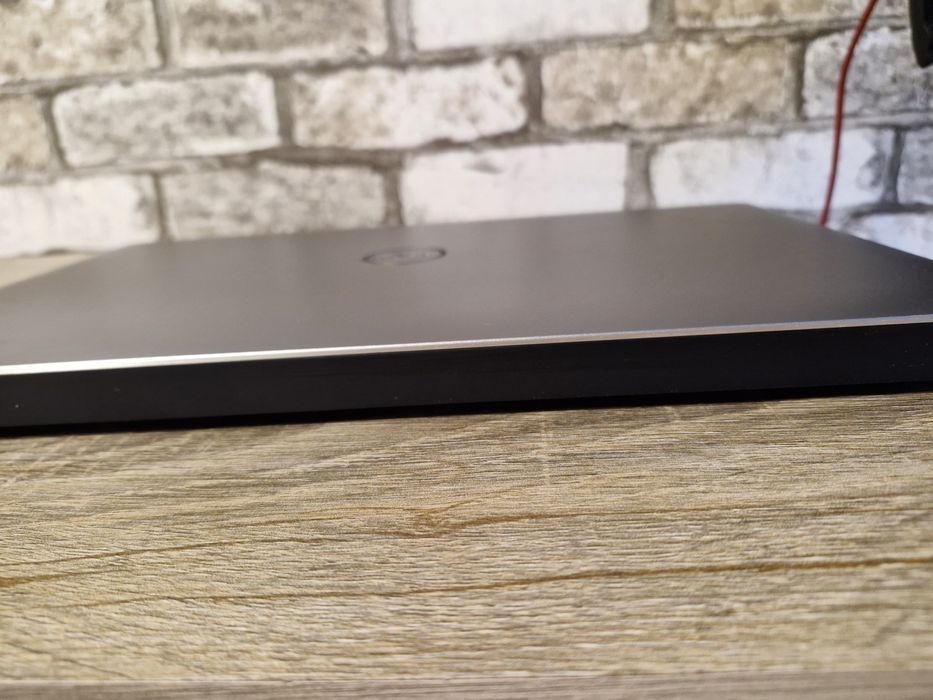 Dell XPS 15.6 4K i5-7300HQ  20 RAM 256 SSD GTX 1050. Сенсорний екран!