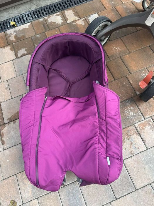 Продам коляску Stokke v3 2в1.