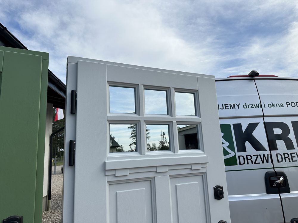 Drzwi zewnętrzne drewniane zielone klamka schlage Cała Polska