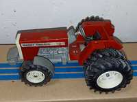 Traktor Massey Ferguson  2680 firmy  Britains LTD 1984 1:32