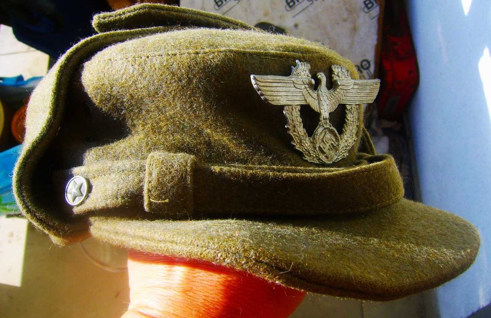 Stara Niemiecka Czapka 3 Rzesza 1944 r z Filmu o Rzeszy Orzeł