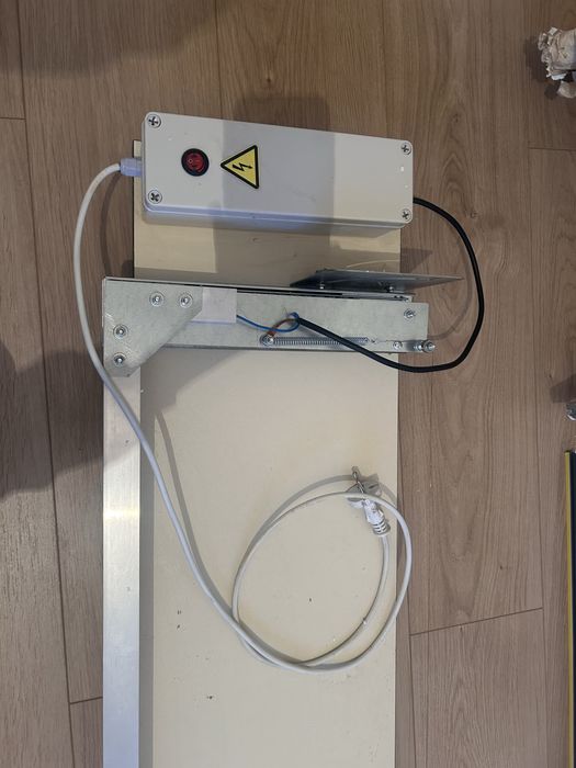 Maszynka gilotyna do ciecia styropianu