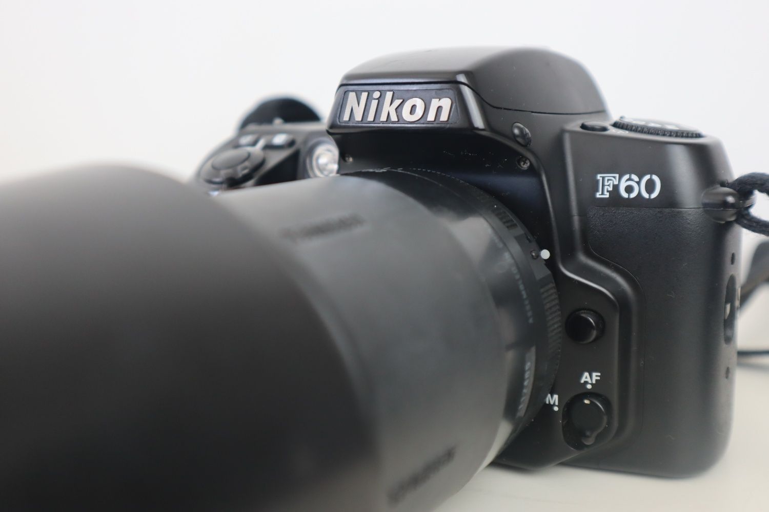 Nikon analógica F60 com lente