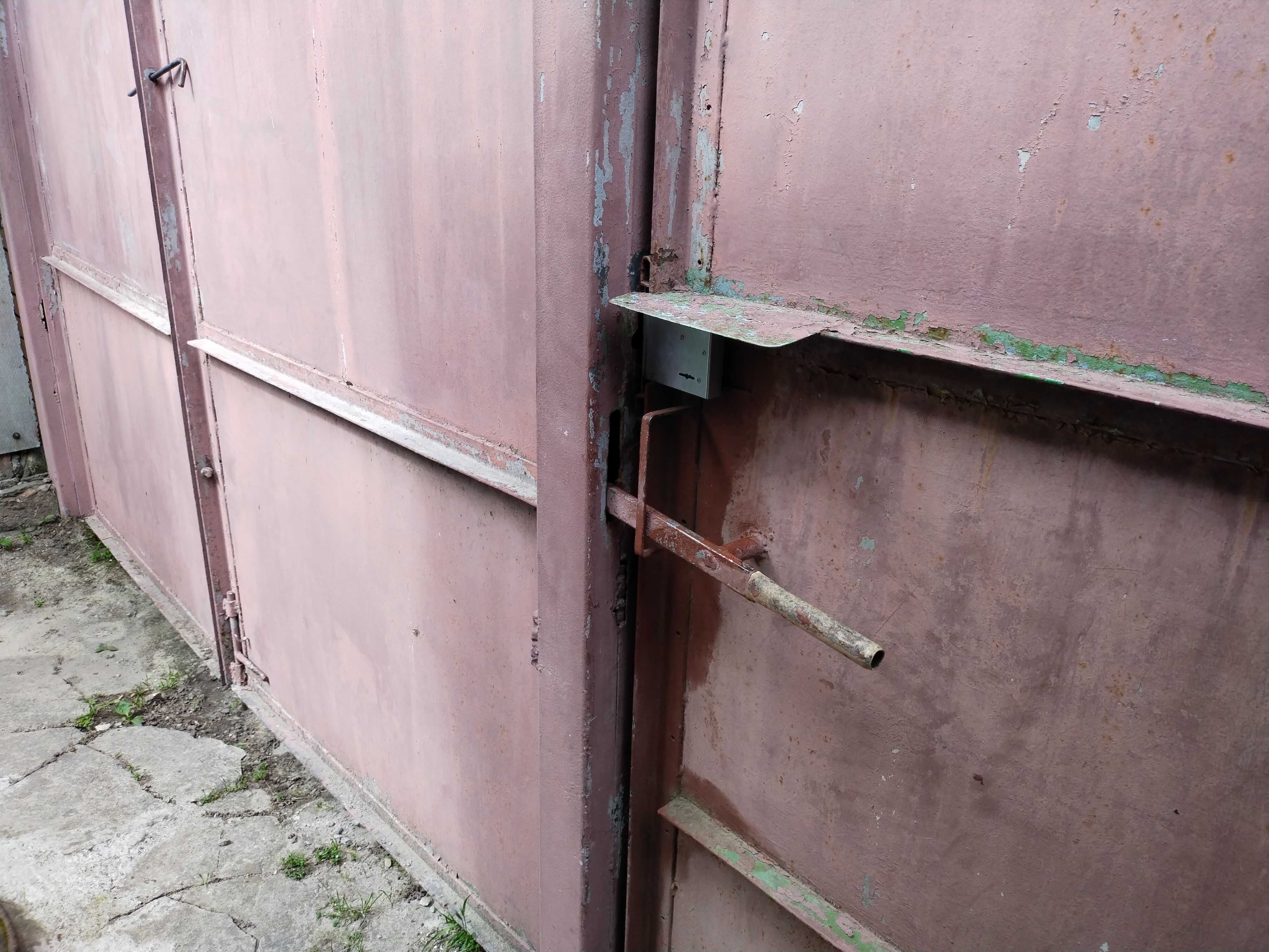 Продам ворота розпашні металеві + хвіртка (калітка) + 3 стовпчика