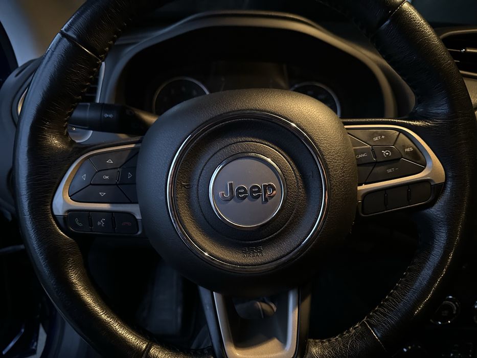 Продаю Jeep renegade latitude