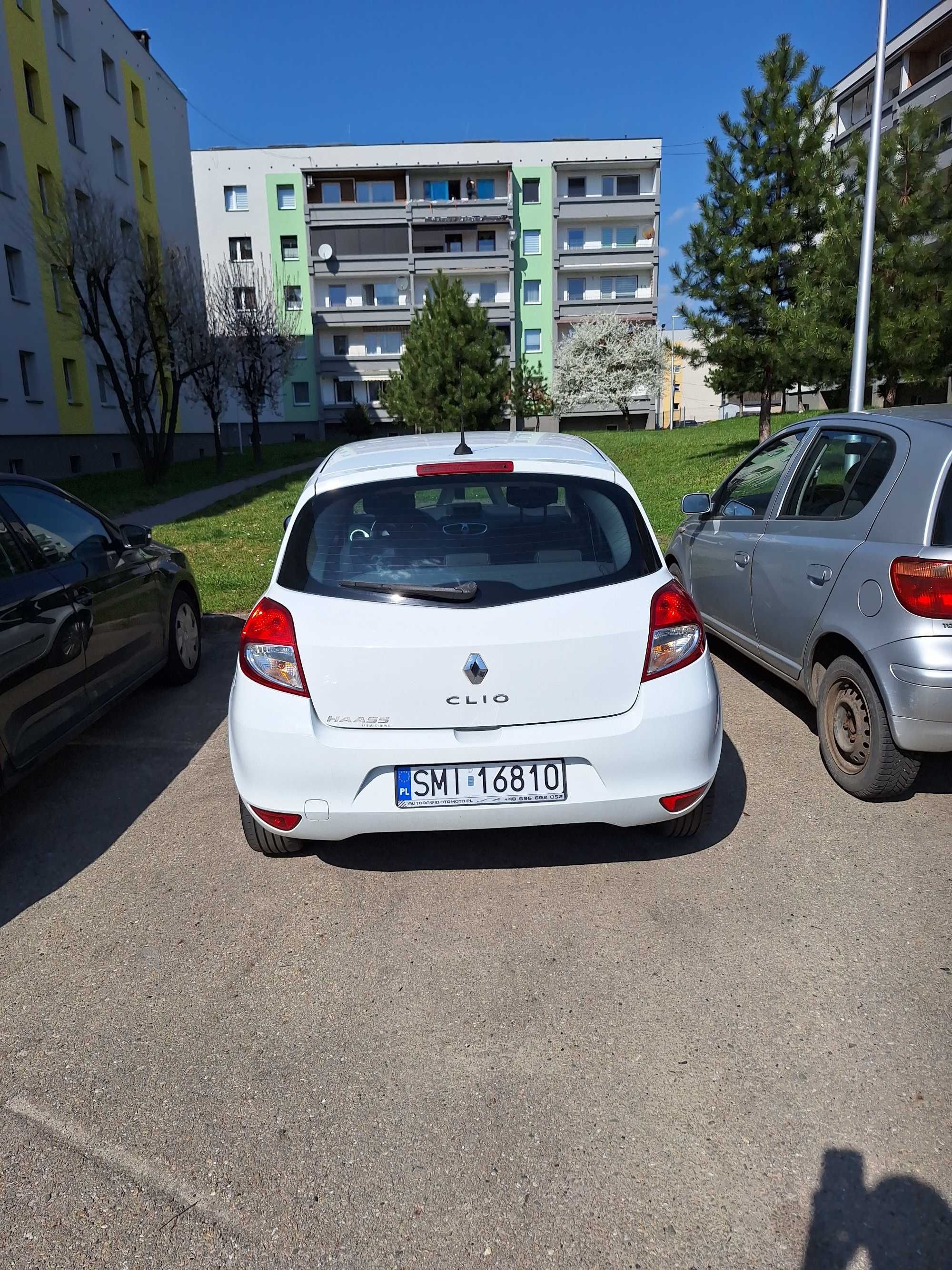 Sprzedam renault clio 1.2 benzyna