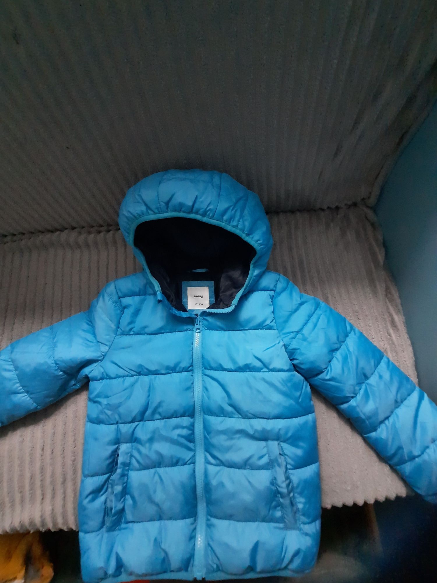 Kurtka pikowana przechodnia r 122
