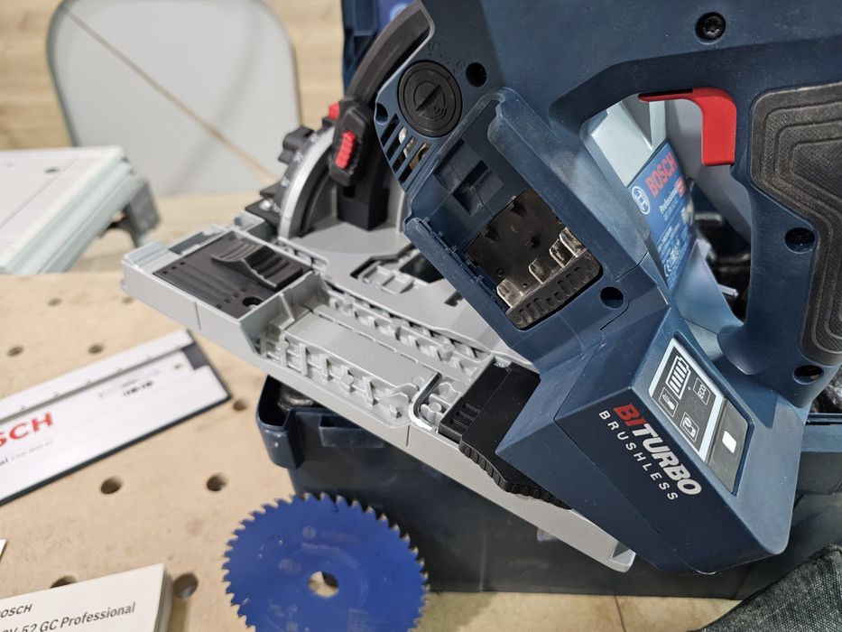 Погружна пила  Bosch GKT 18V-52 GC Professional