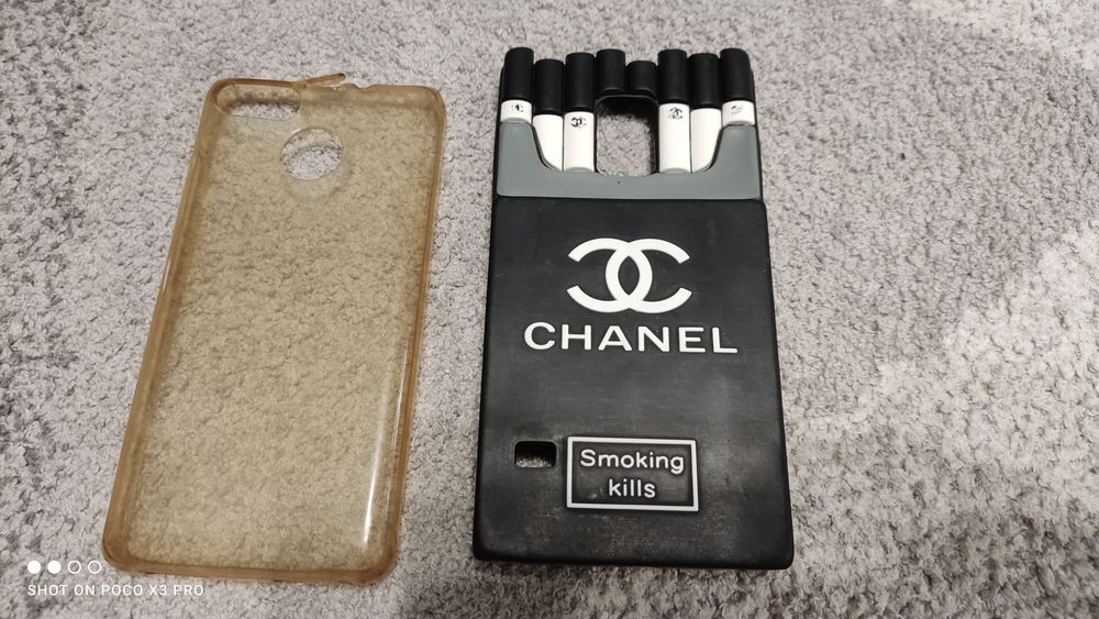 Etui na telefon Chanel stan bardzo dobry