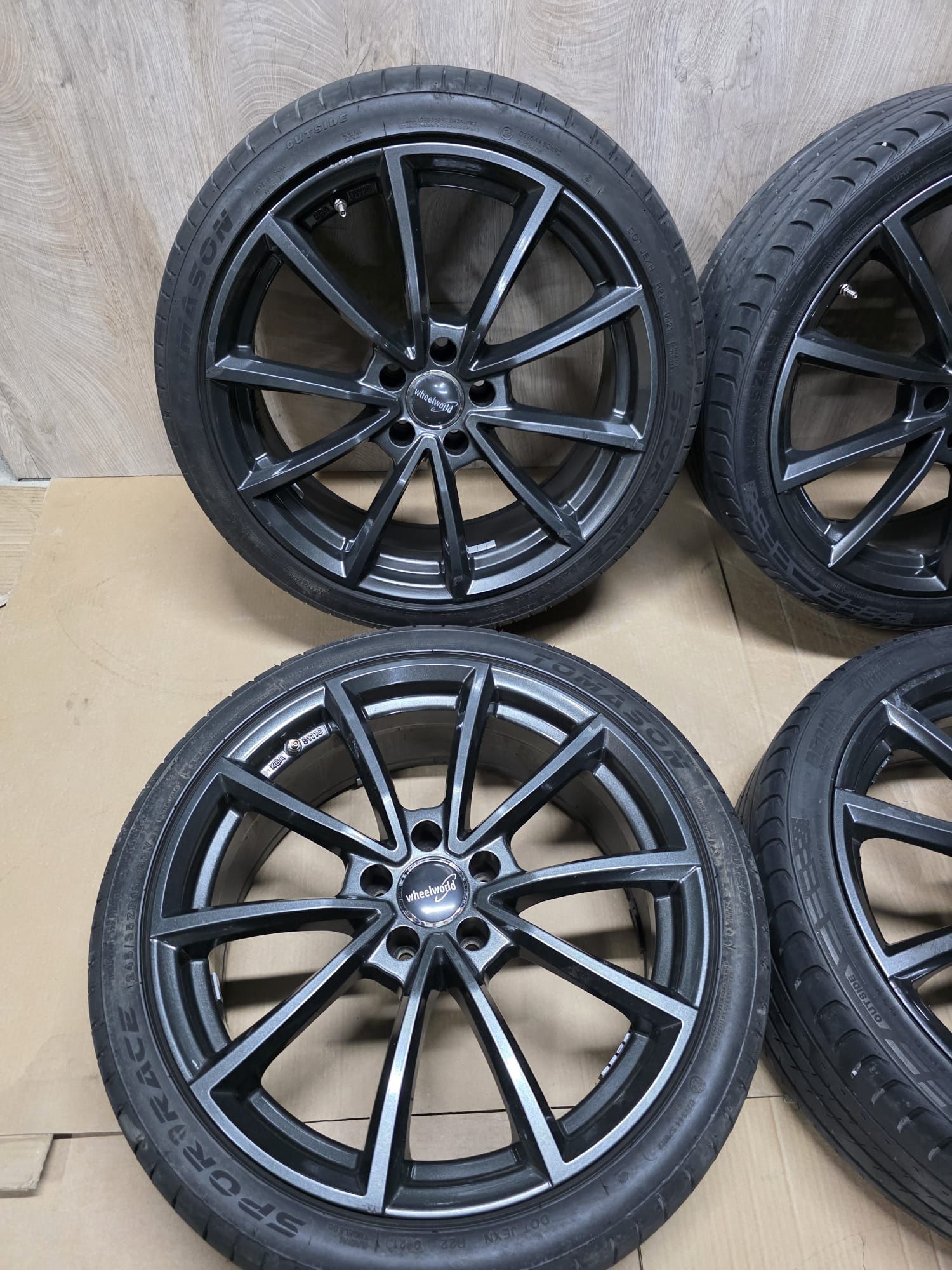 Wheelworld r19.5x112.et30ø66.6.szerokosc 8j.