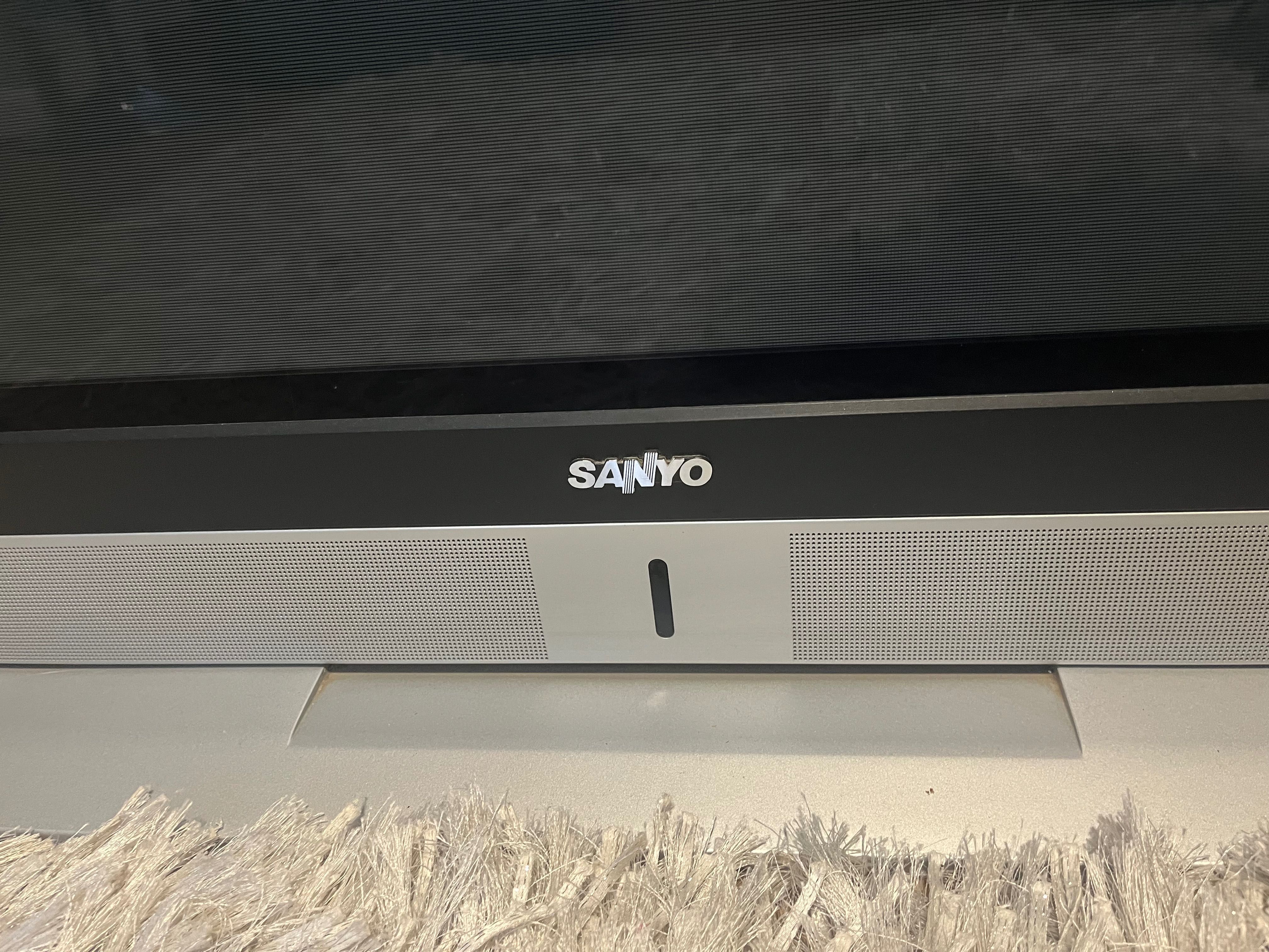 TV Sanyo 60" Plasma – Bom estado