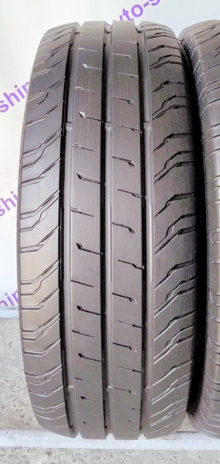 Шини літні R16C 235/65 Continental Conti Van Contact 200