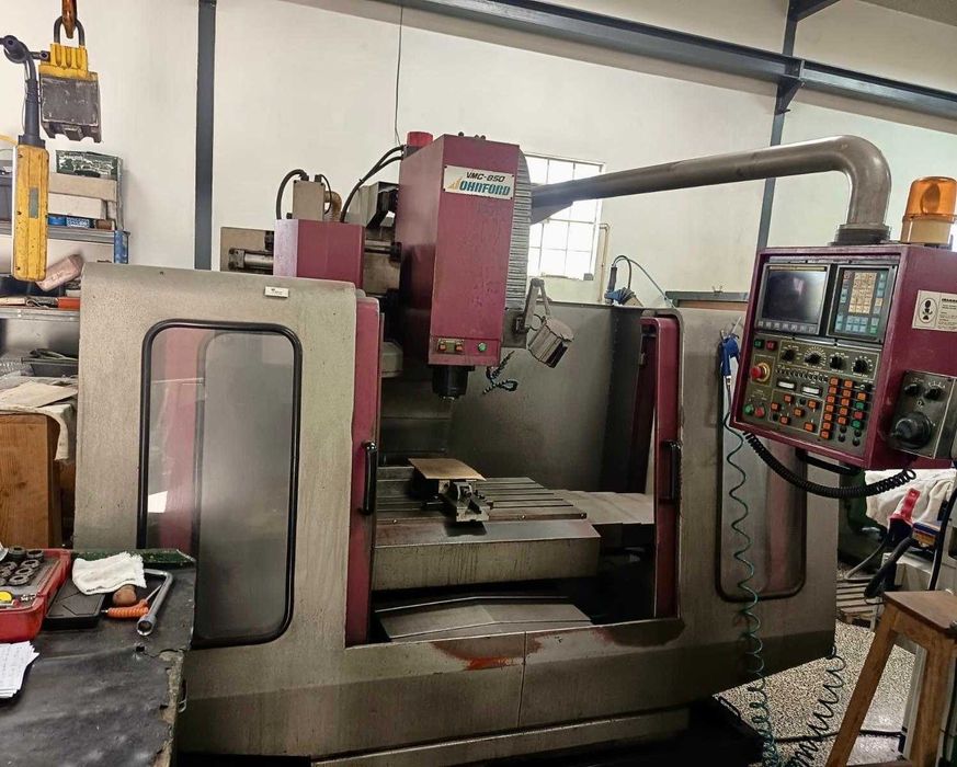 CNC Johnford VMC-850 (com avaria) - IVA dedutível