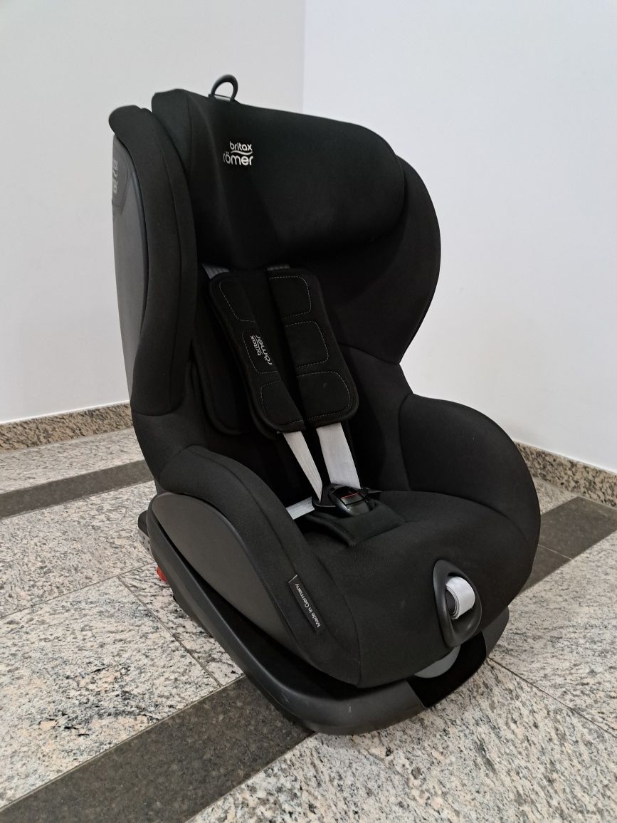 Britax Römer Trifix2 i-Size, 76-105 cm,