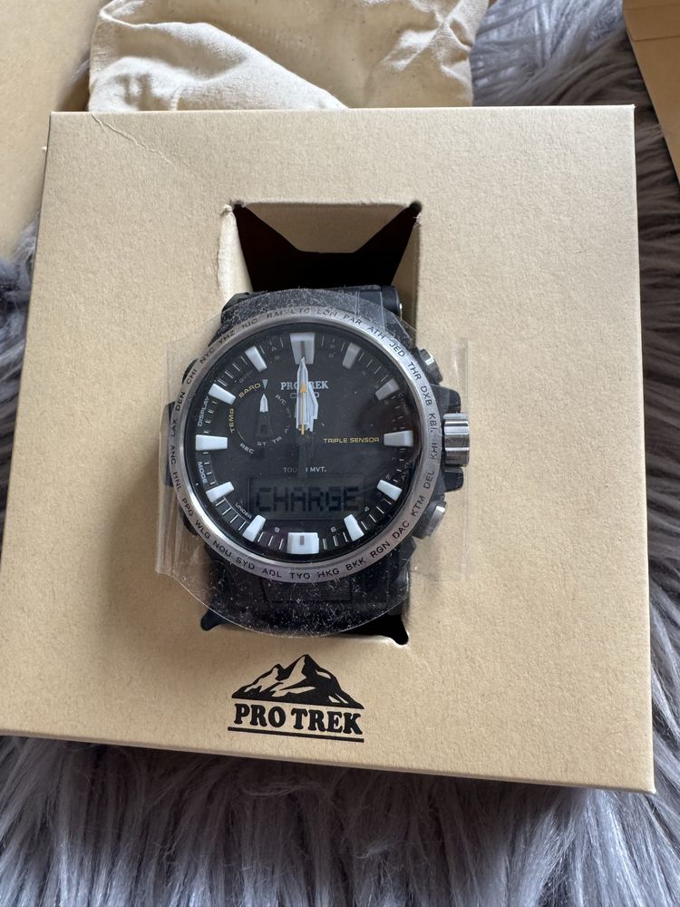 Годинник Casio pro trek 5673