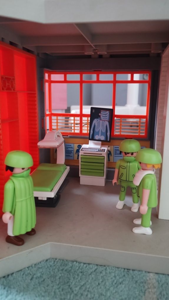 Domek szpital playmobil 2 pietra