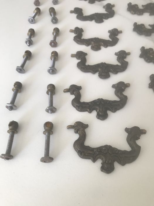 Conjunto de puxadores antigos