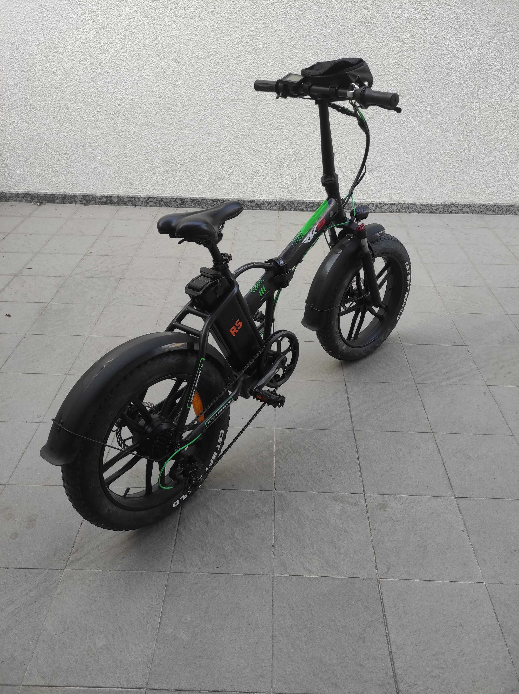 Bicicleta elétrica dobrável