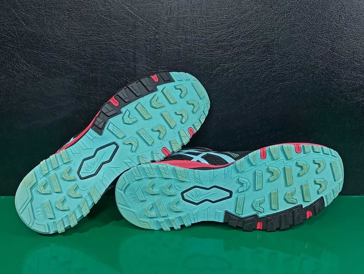 Беговые женские кроссовки Asics GEL-FUJIATTACK 5 Оригинал
