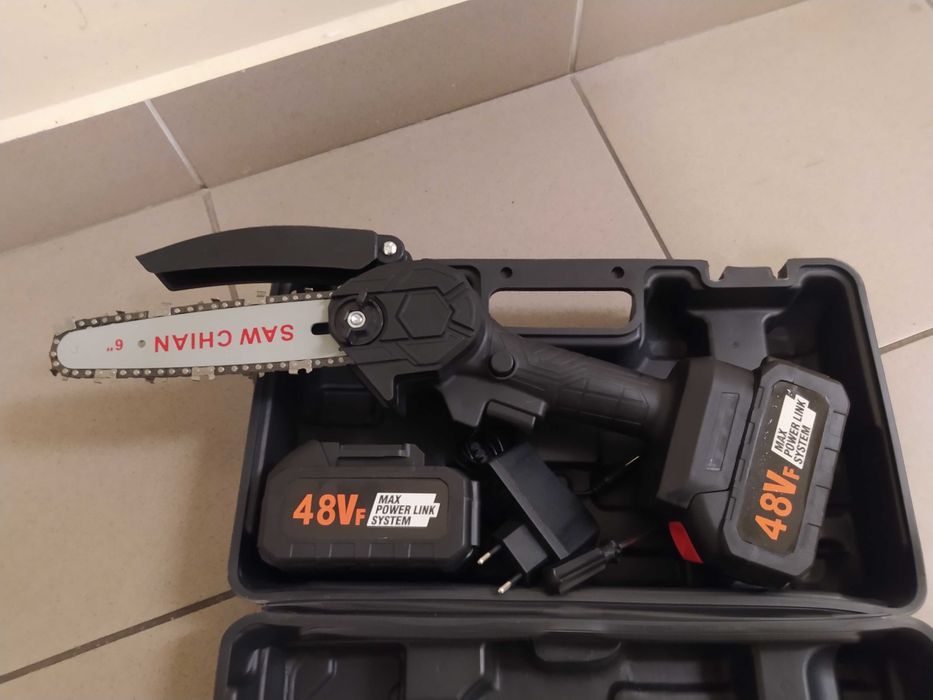 Pilarka do drzew gałęzi nowa zapakowana sprawna z 2 akumulatorami jak